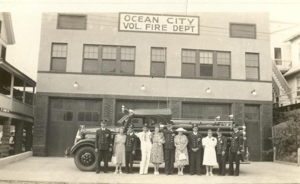 1939: MSFA Convention, L-R: Howard Britton, Gertrude Britton, Henry Pilkerton, Chas. Fenwick, Olive Camilier, Louis Graves, Dorthy Smith, Bill Wood, Lillian Duke, Roland Duke, Wm. Fenwick